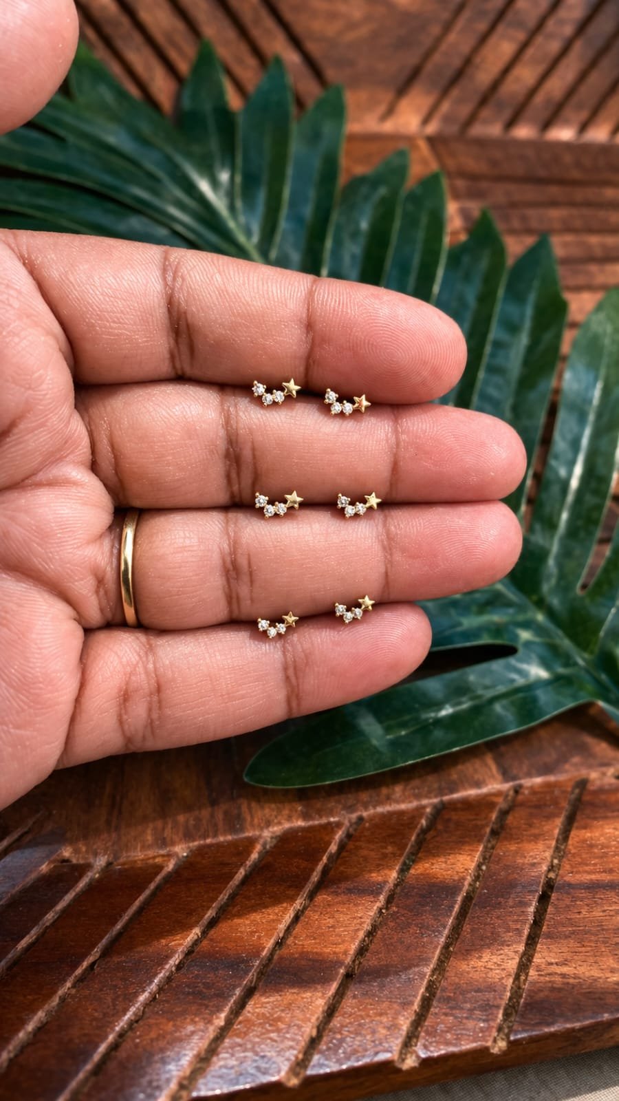 Earstud -1star 3 stones -