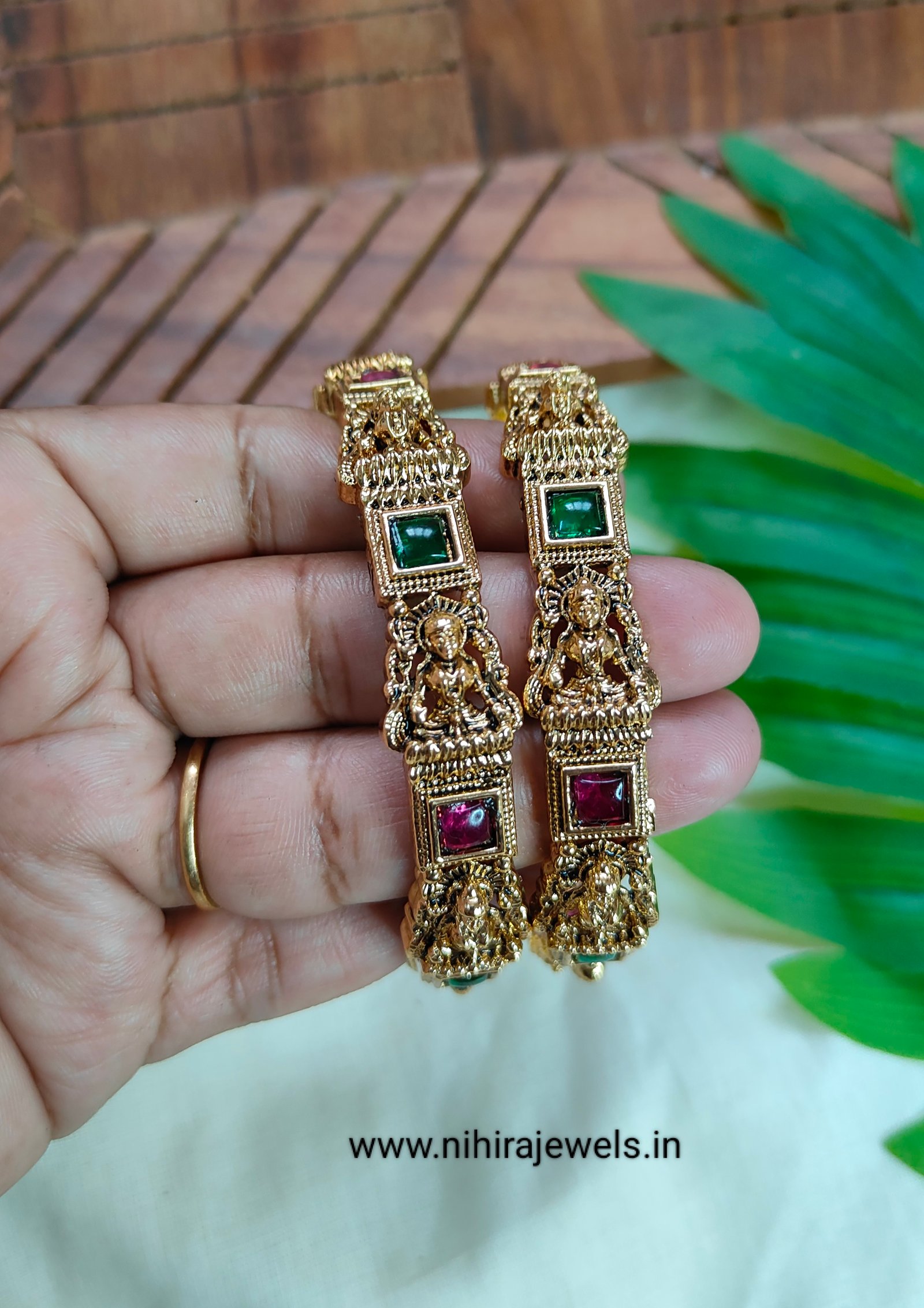 Sanvi Bangles (2 PCs) - Size 2.6